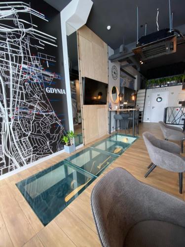 Thruster - Rooms, Kitchen, Chill-Out Zone-Netflix, Lobby-Netflix
