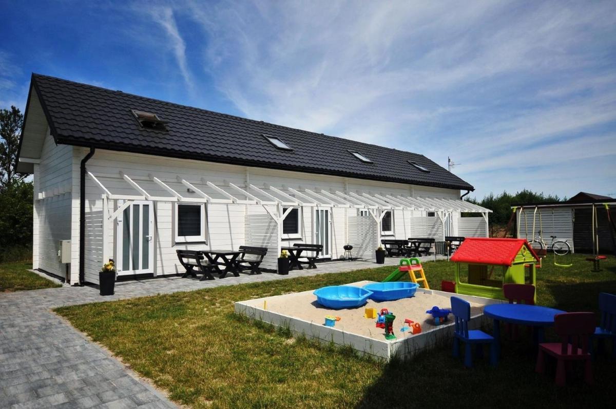 Gemütliches Ferienhaus in Grzybowo mit Garten, Terrasse und Grill - b53705