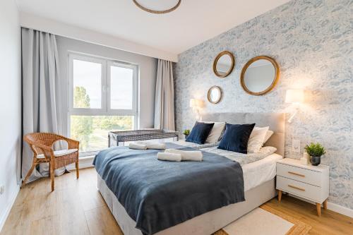 Golden Reagan by Aparo - Nowy Apartament, Winda, Parking, Plaża 500m, Balkon, 2 Sypialnie oraz Salon, Rowerownia, Biurko