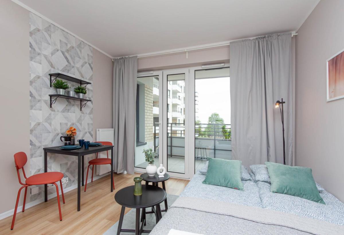 CHAMPION, ul Golisza, apartament z balkonem