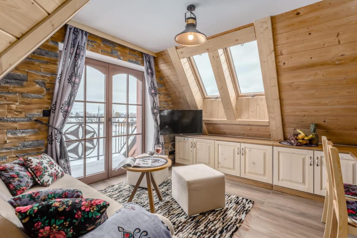 Hej Giewont , Apartament ze Skosami