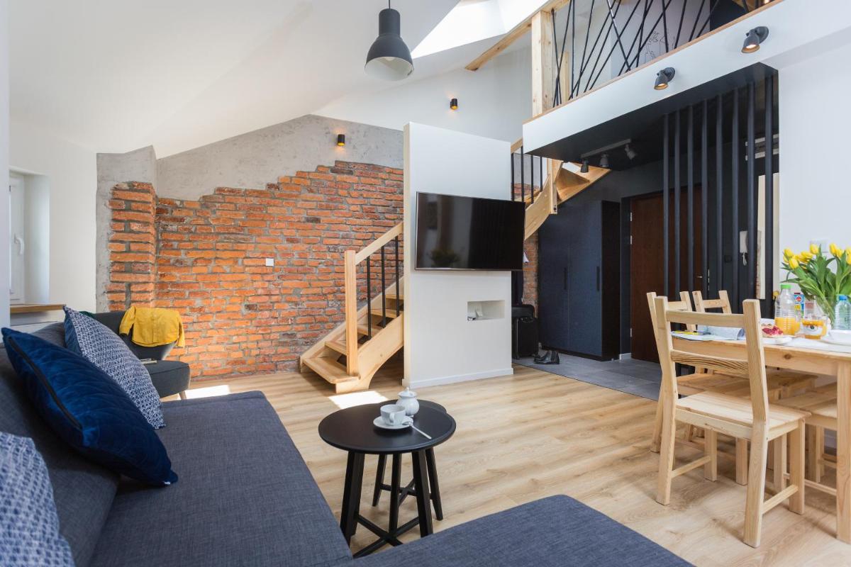 InPoint Old Town Apartments