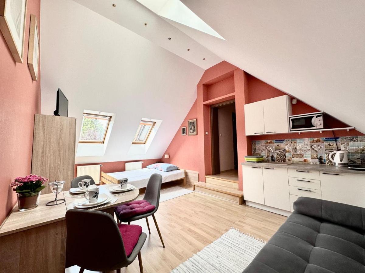 Apartament - pokój z aneksem kuchennym - Kuźnia Rybaka
