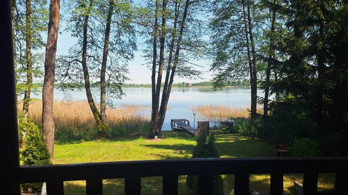 Lake House Narty