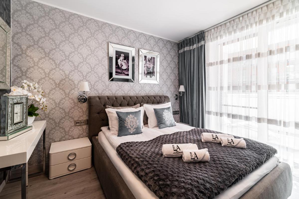 LIKE APARTMENT