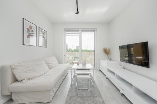 Miedziana Bright Apartment with Balcony and Parking Wroclaw by Noclegi Renters