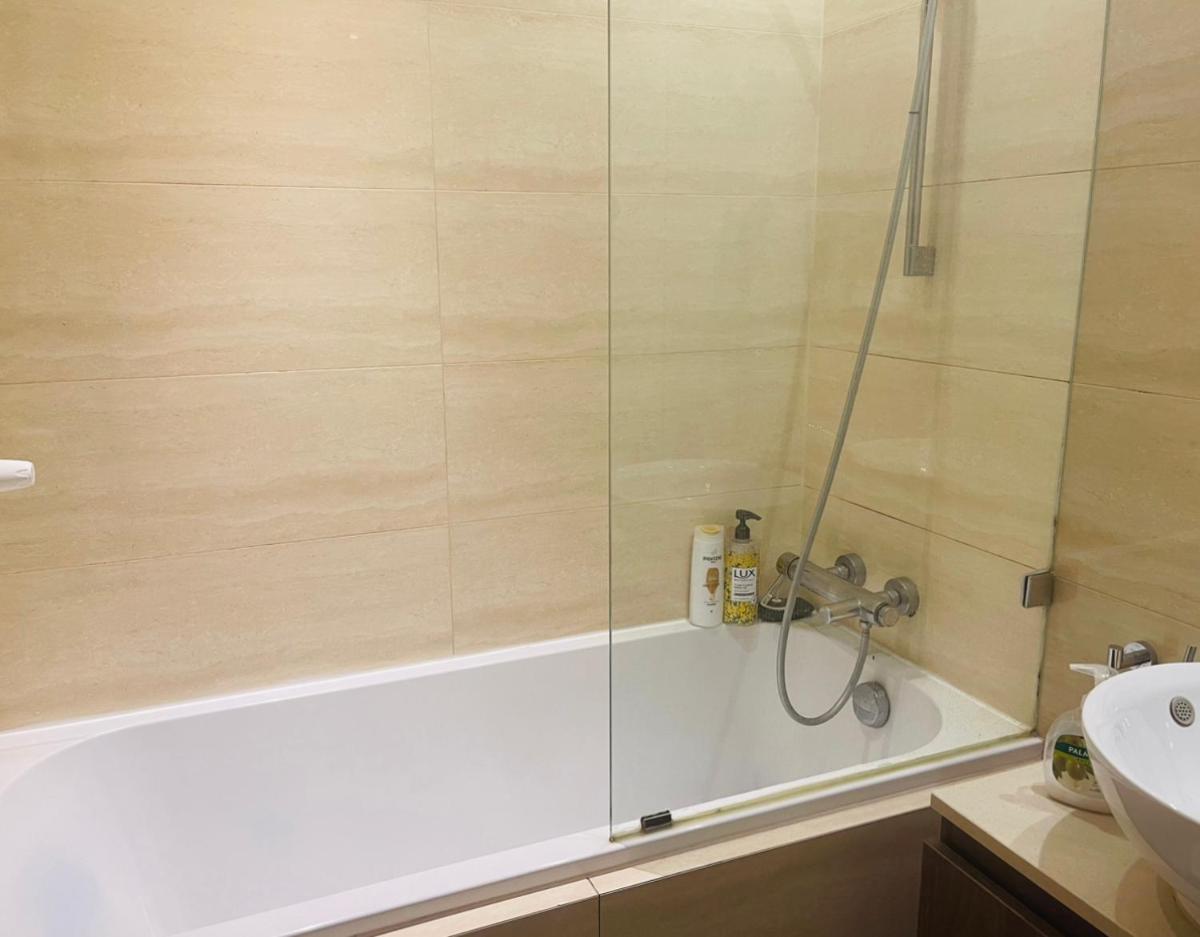 City Centre Platinum Towers Apartment