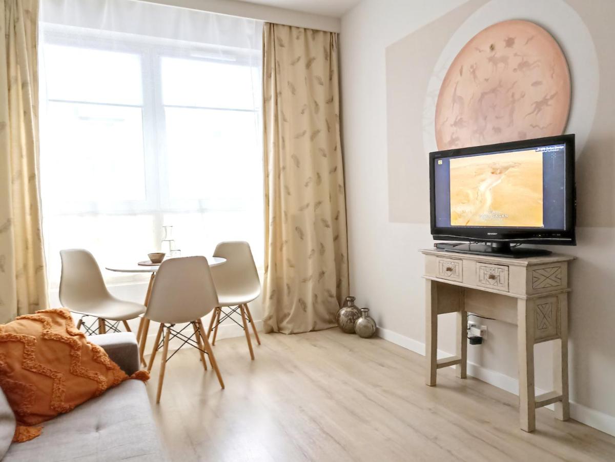 nastrojowy apartament 2 pokojowy 6 min od lotniska