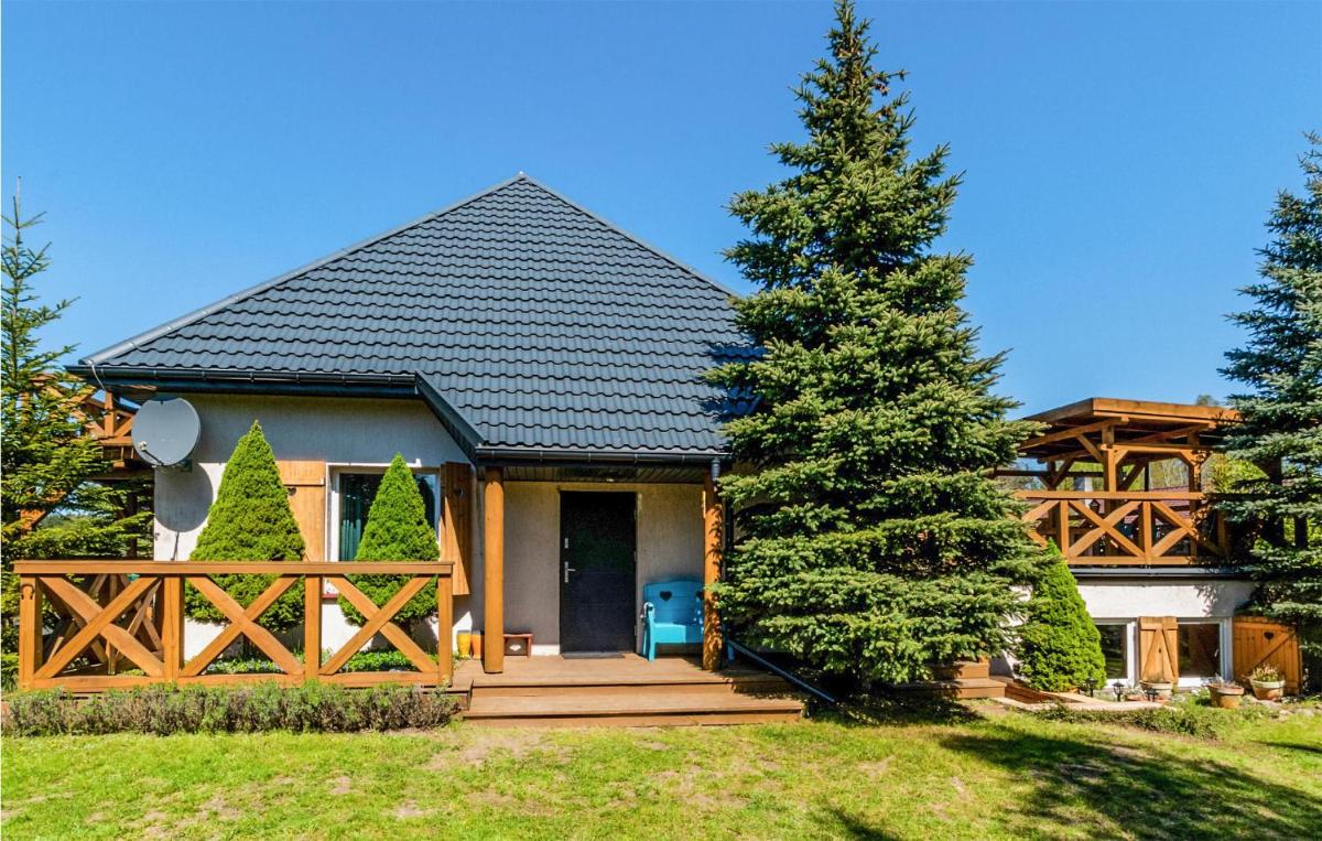 Gorgeous Home In Gasiorowo With Wifi