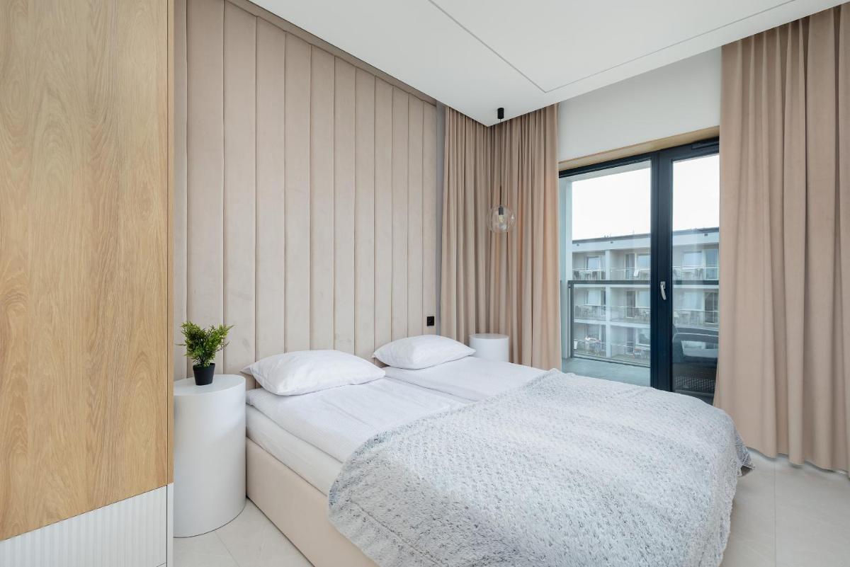 Nowoczesny Apartament Przy Plaży z Parkingiem by Noclegi Renters