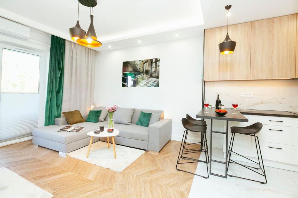 Nowoczesny apartament w okolicy lotniska Modlin