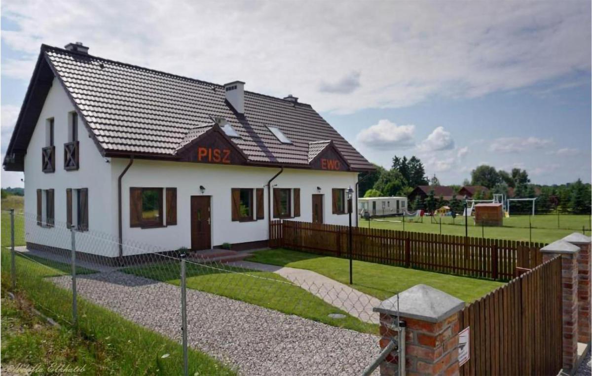 Lovely Home In Piszewo With Sauna