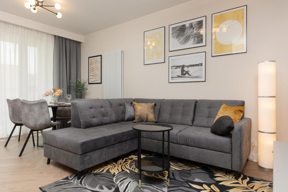 Stunning Family Apartment Ursynów with Parking & Balcony by Noclegi Renters
