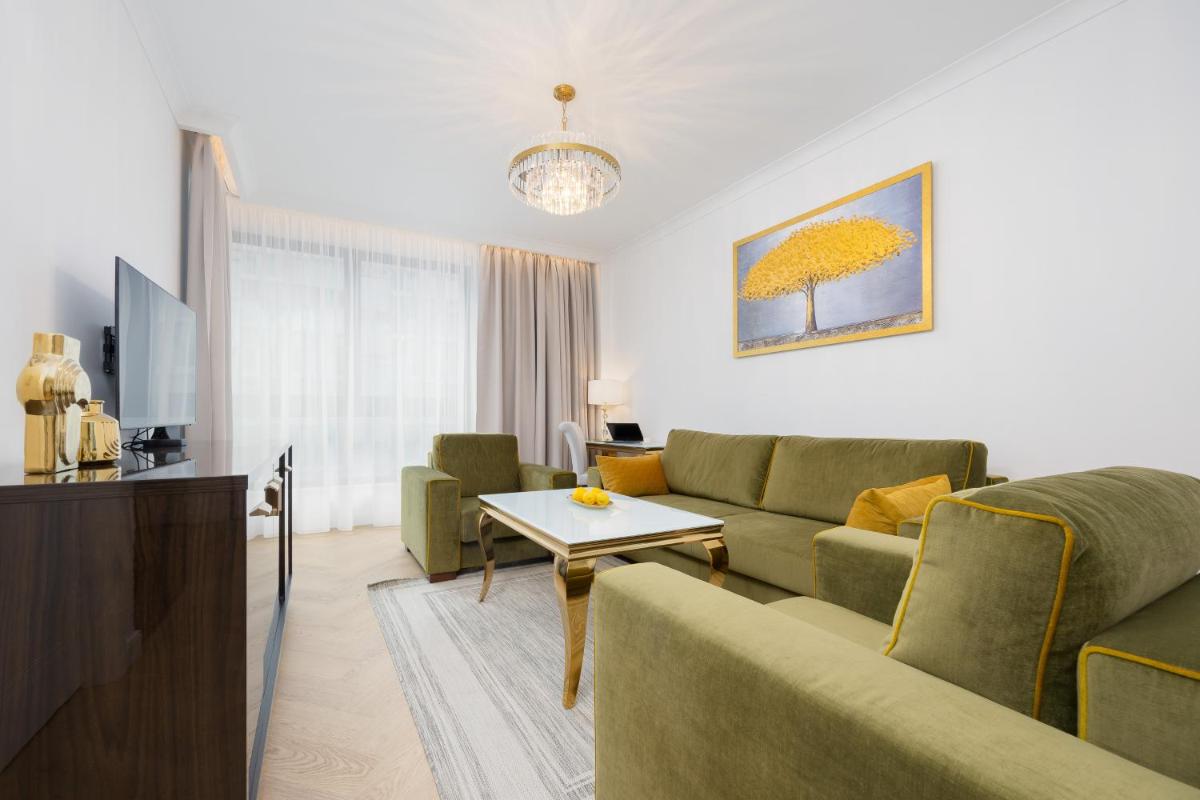 Stylish Grzybowska Apartments by Noclegi Renters