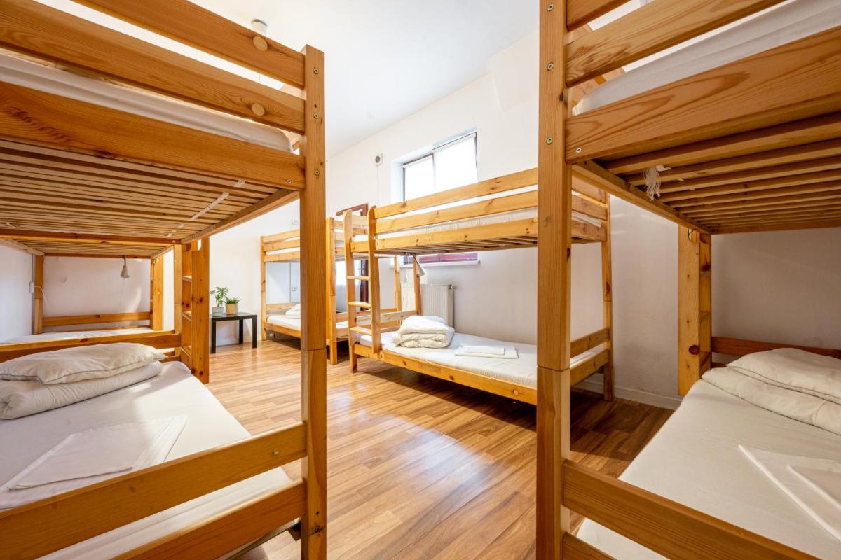 Target Hostel