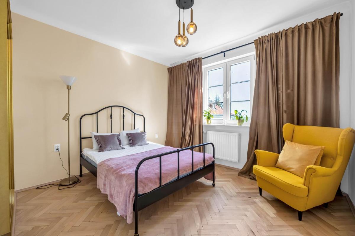 Unique Old town 2br Apt Stara 7
