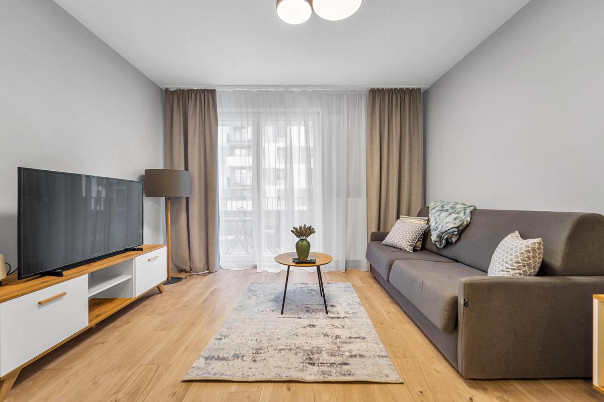 Ursus Comfy Apartment with FREE Parking
