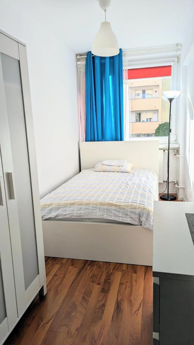 Ursus Rooms-Self Check-in