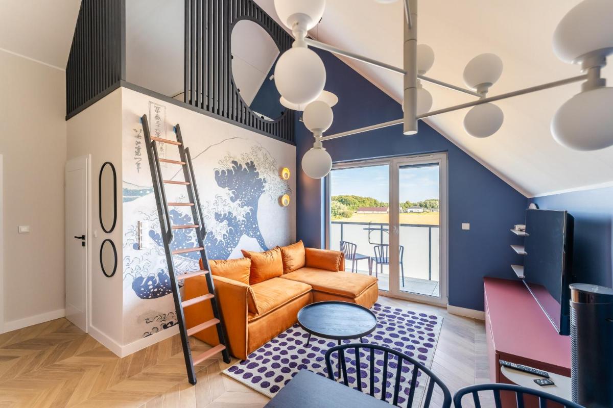 Ustronie Sunny Apartment with Mezzanine