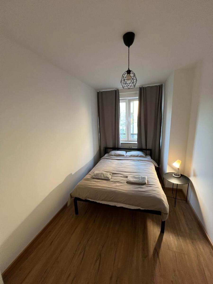 Warsaw City Budget Room #3 - Shared Bathroom