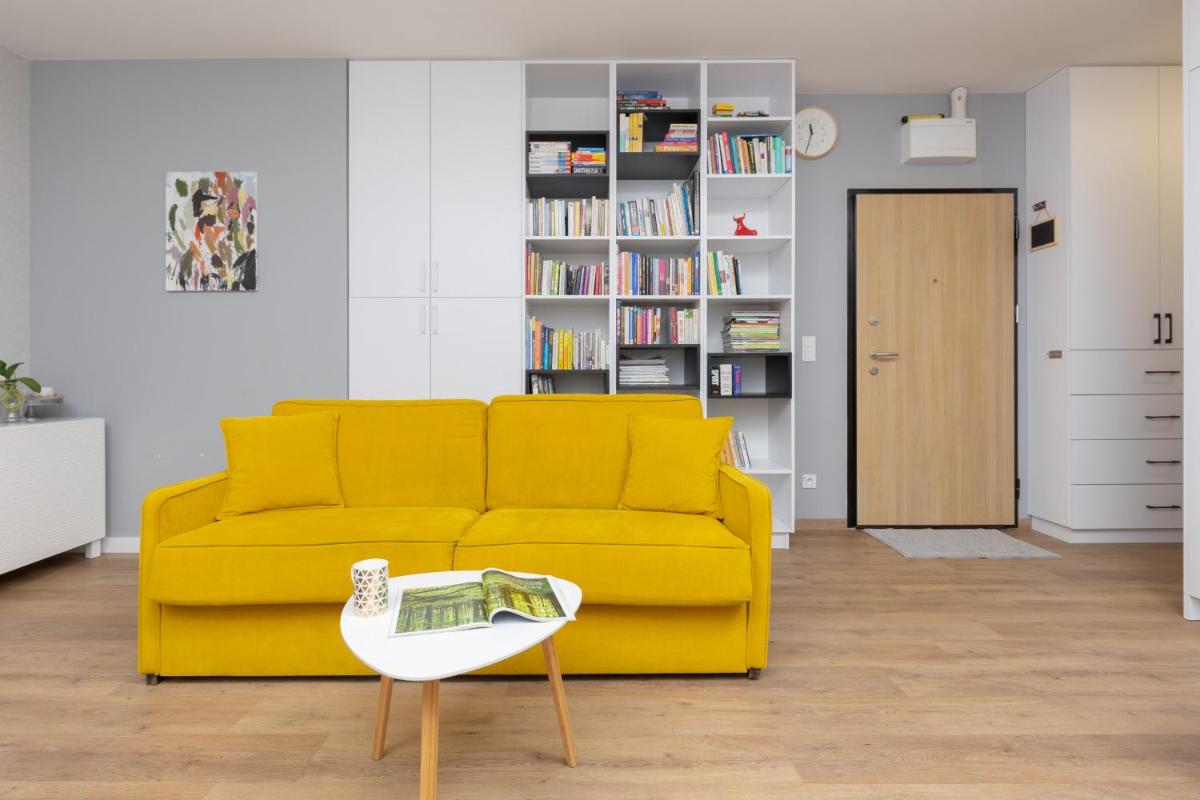 Warsaw Mokotów Apartment with 2 bedrooms by Noclegi Renters