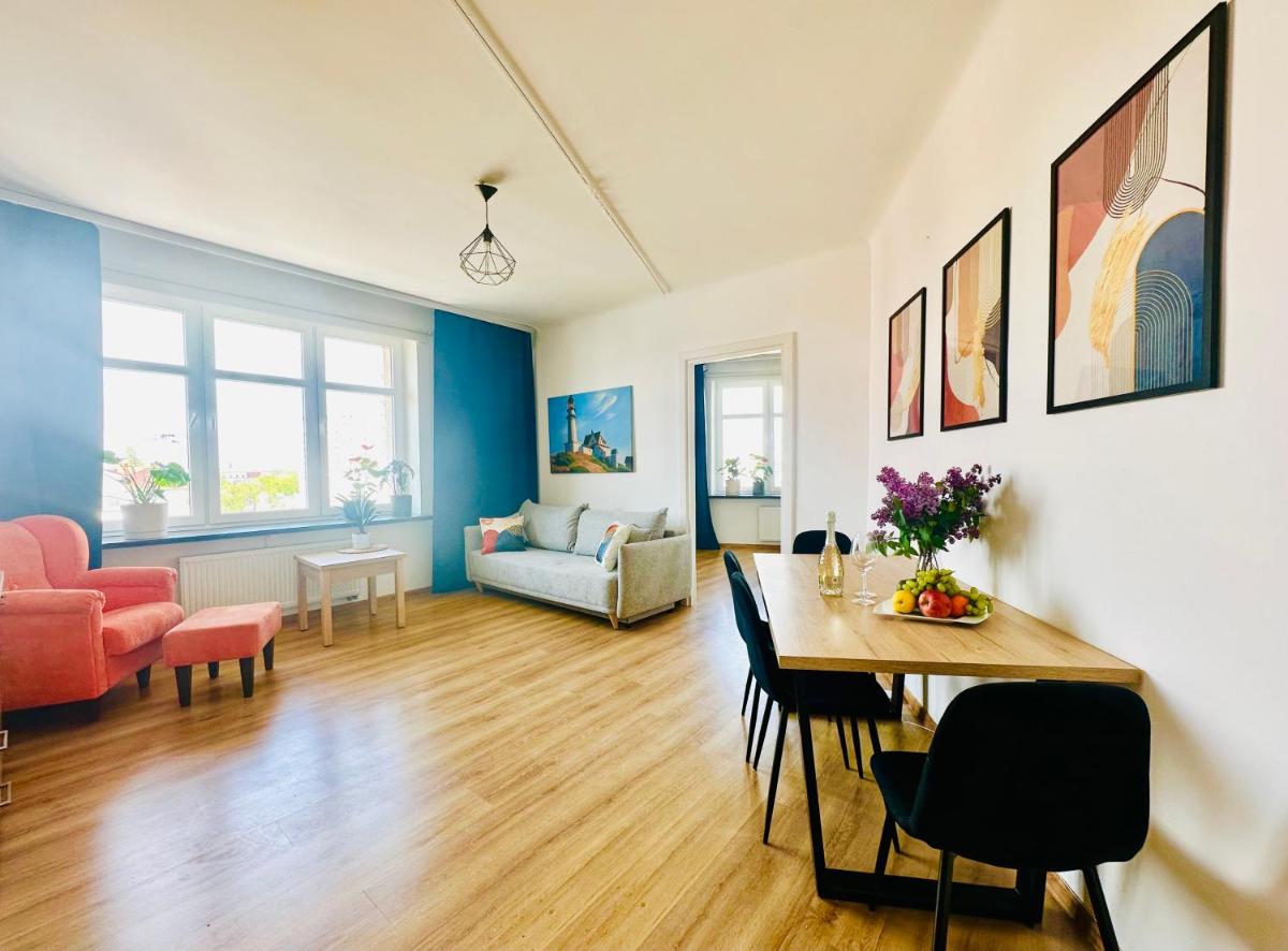Westside Panorama PGN Stadium Apartment