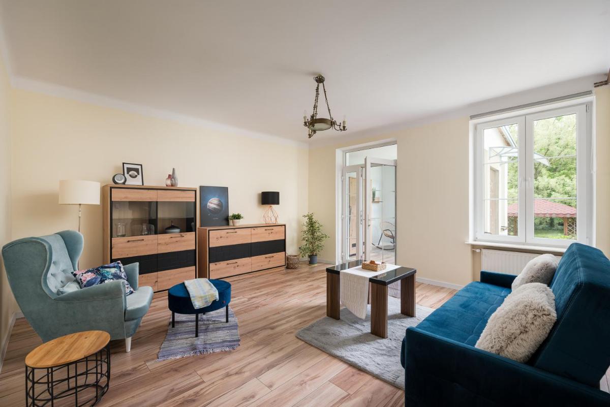 Włochy 3-Bedroom Apartment